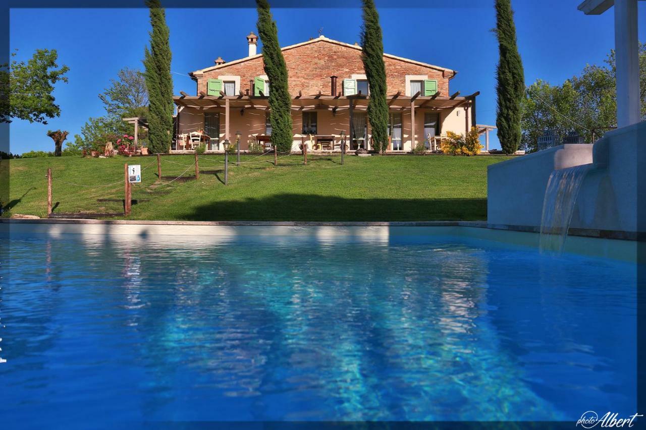 Le Maraclà Country House Iesi Exterior foto