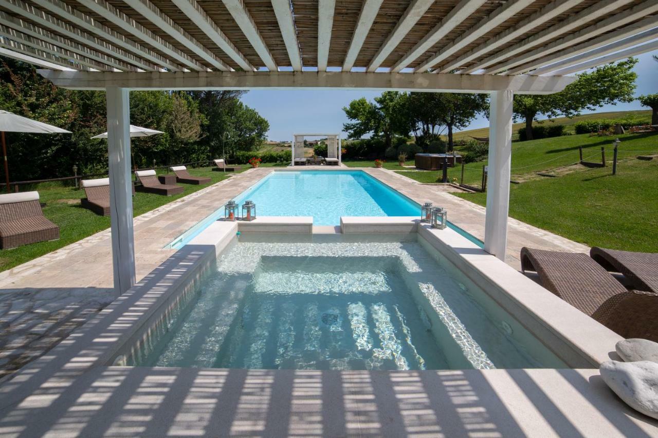 Le Maraclà Country House Iesi Exterior foto