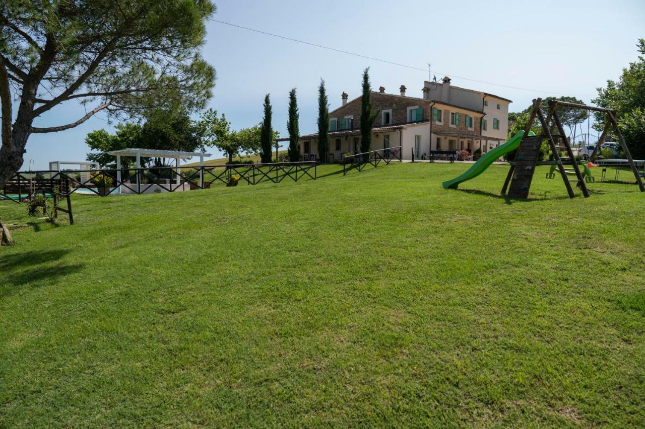 Le Maraclà Country House Iesi Exterior foto