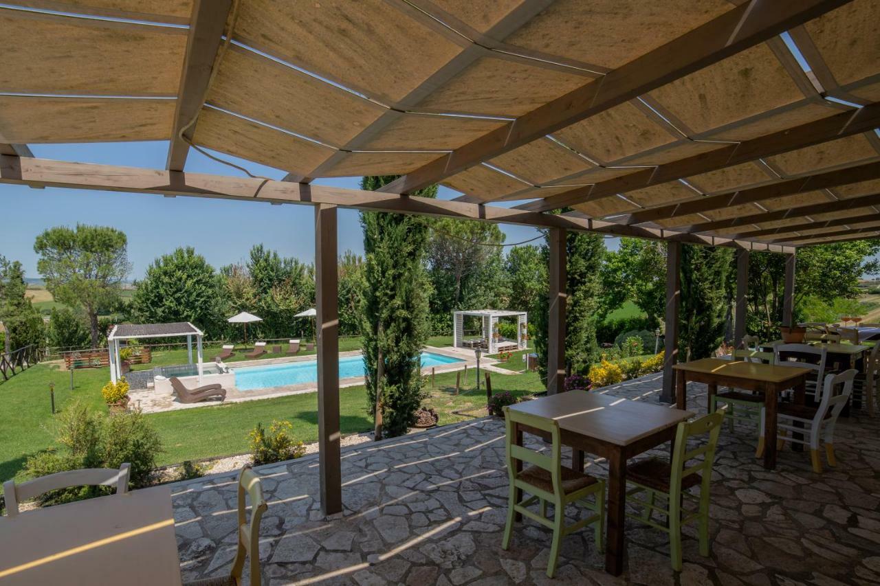 Le Maraclà Country House Iesi Exterior foto
