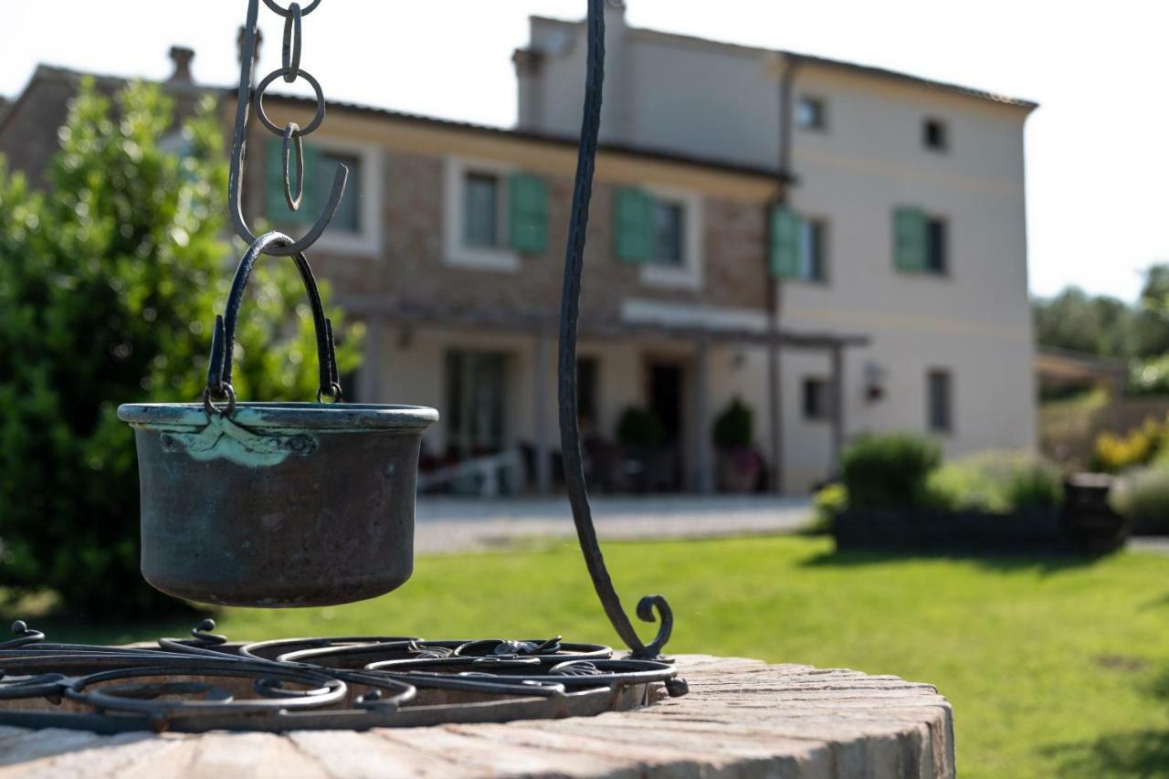 Le Maraclà Country House Iesi Exterior foto