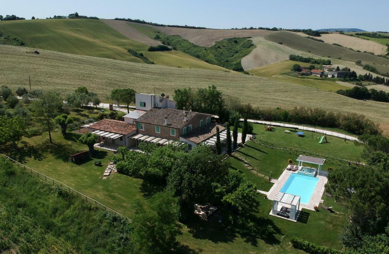 Le Maraclà Country House Iesi Exterior foto