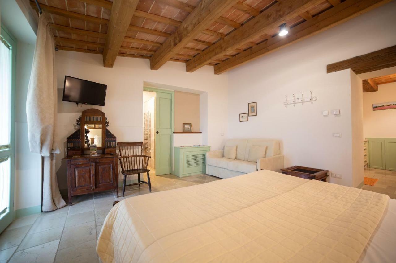 Le Maraclà Country House Iesi Exterior foto